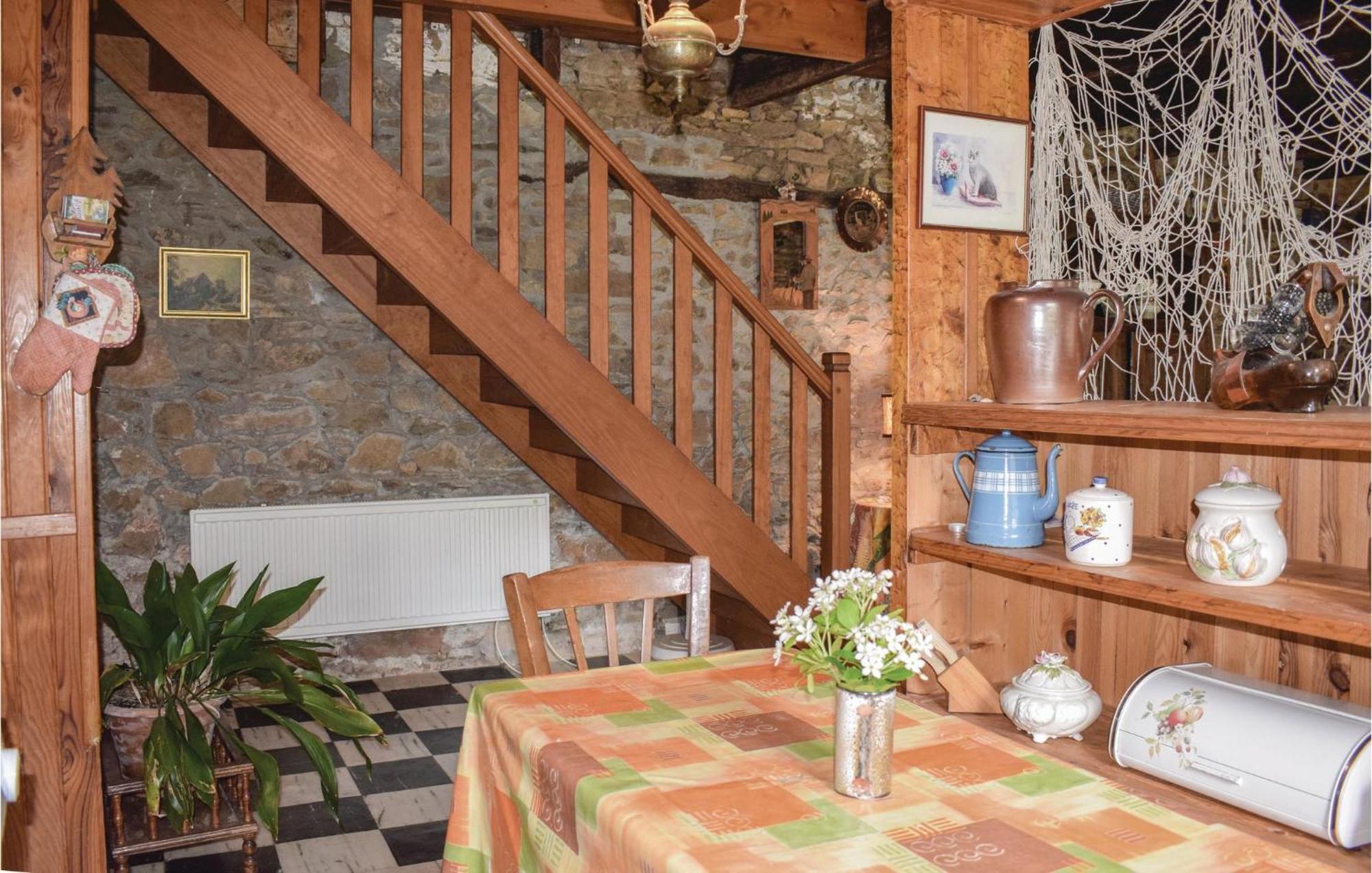 Lovely Home In Le Faouet With Kitchen 外观 照片