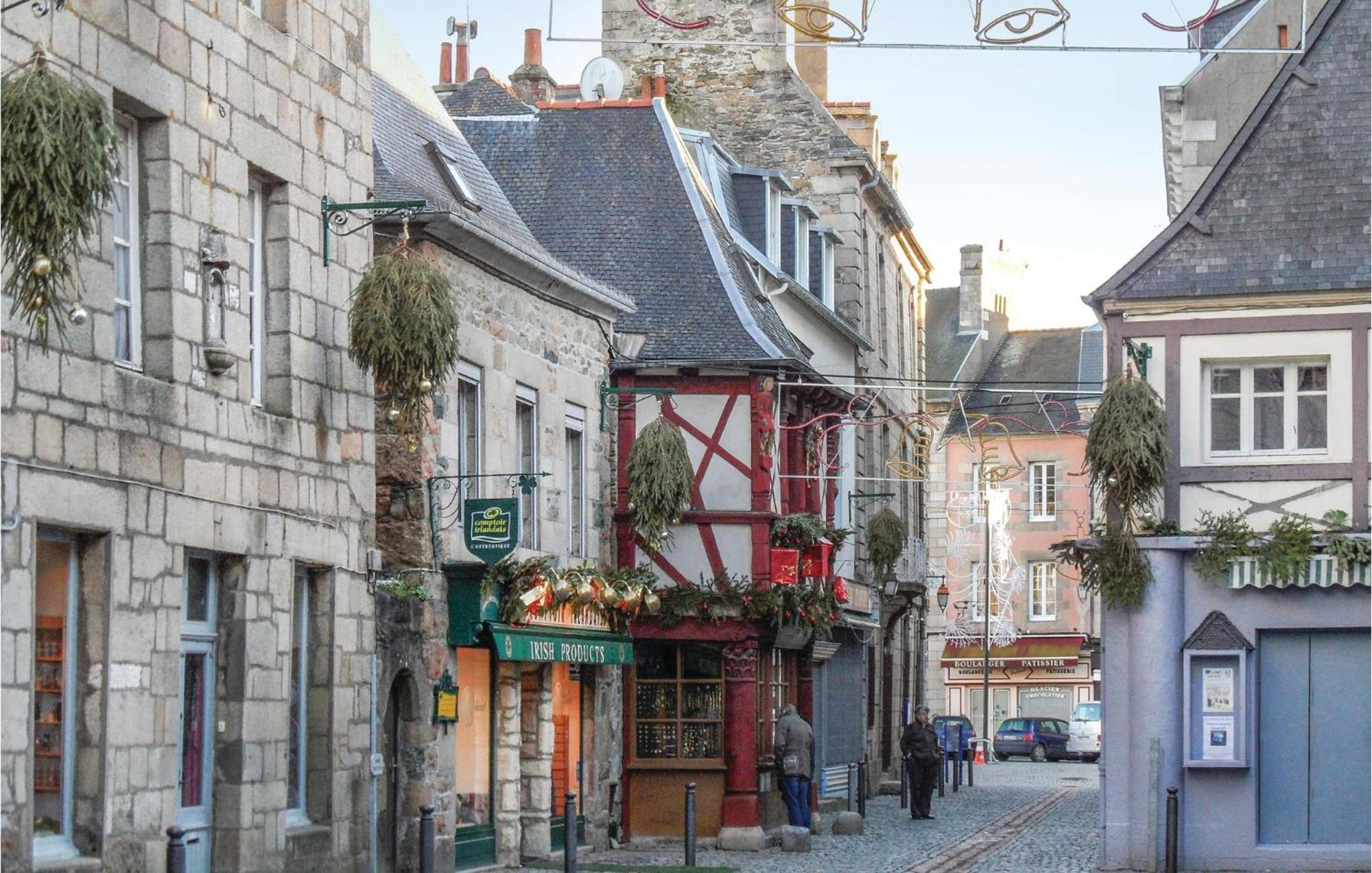 Lovely Home In Le Faouet With Kitchen 外观 照片