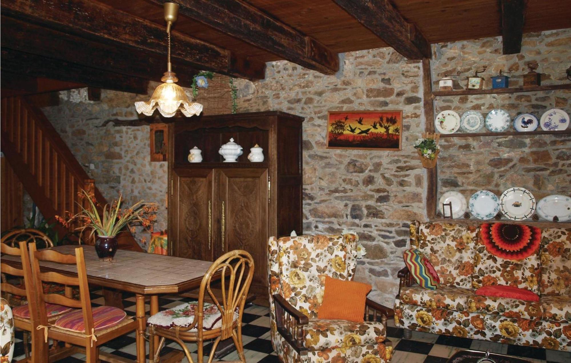 Lovely Home In Le Faouet With Kitchen 外观 照片