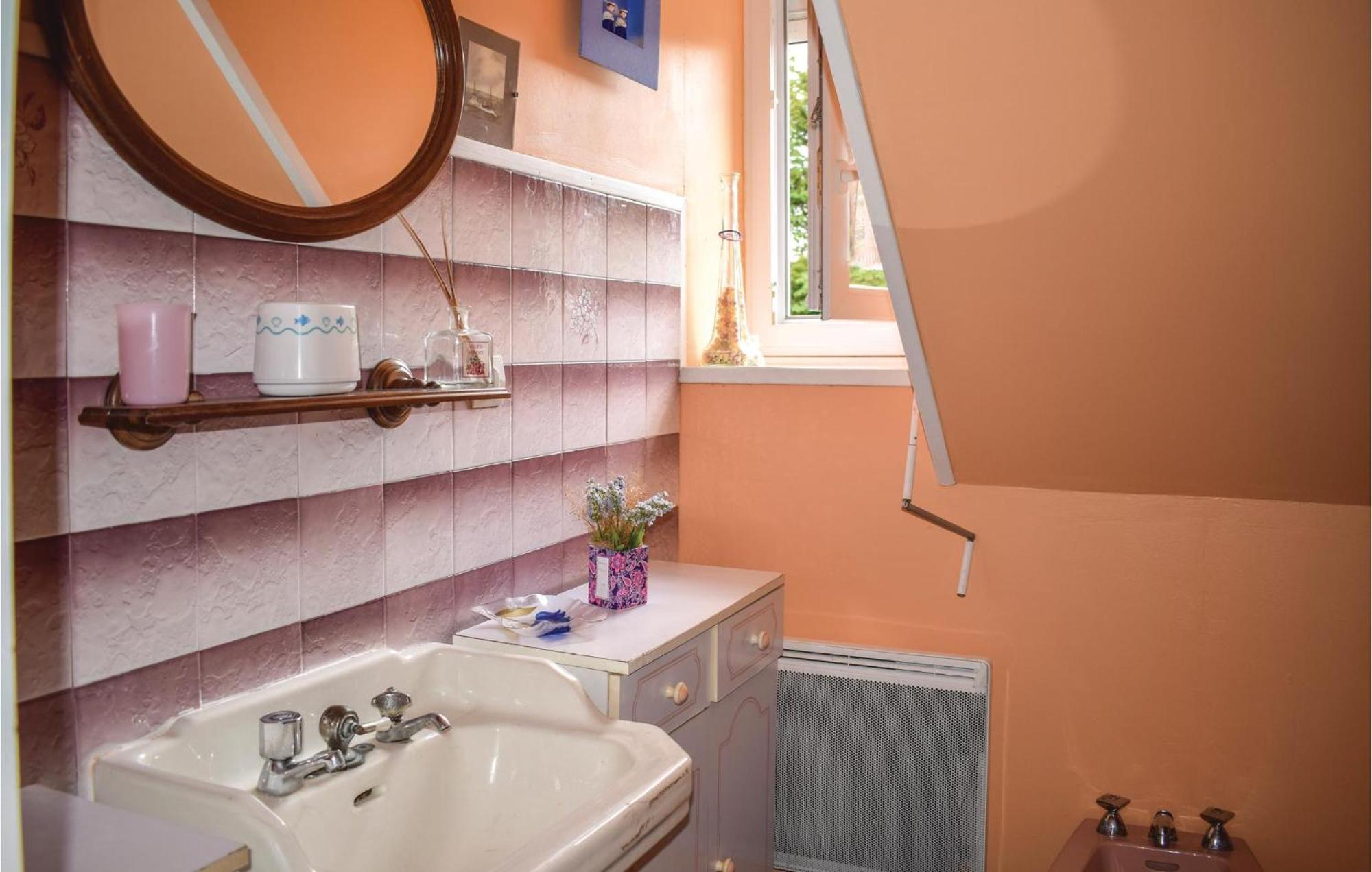 Lovely Home In Le Faouet With Kitchen 外观 照片