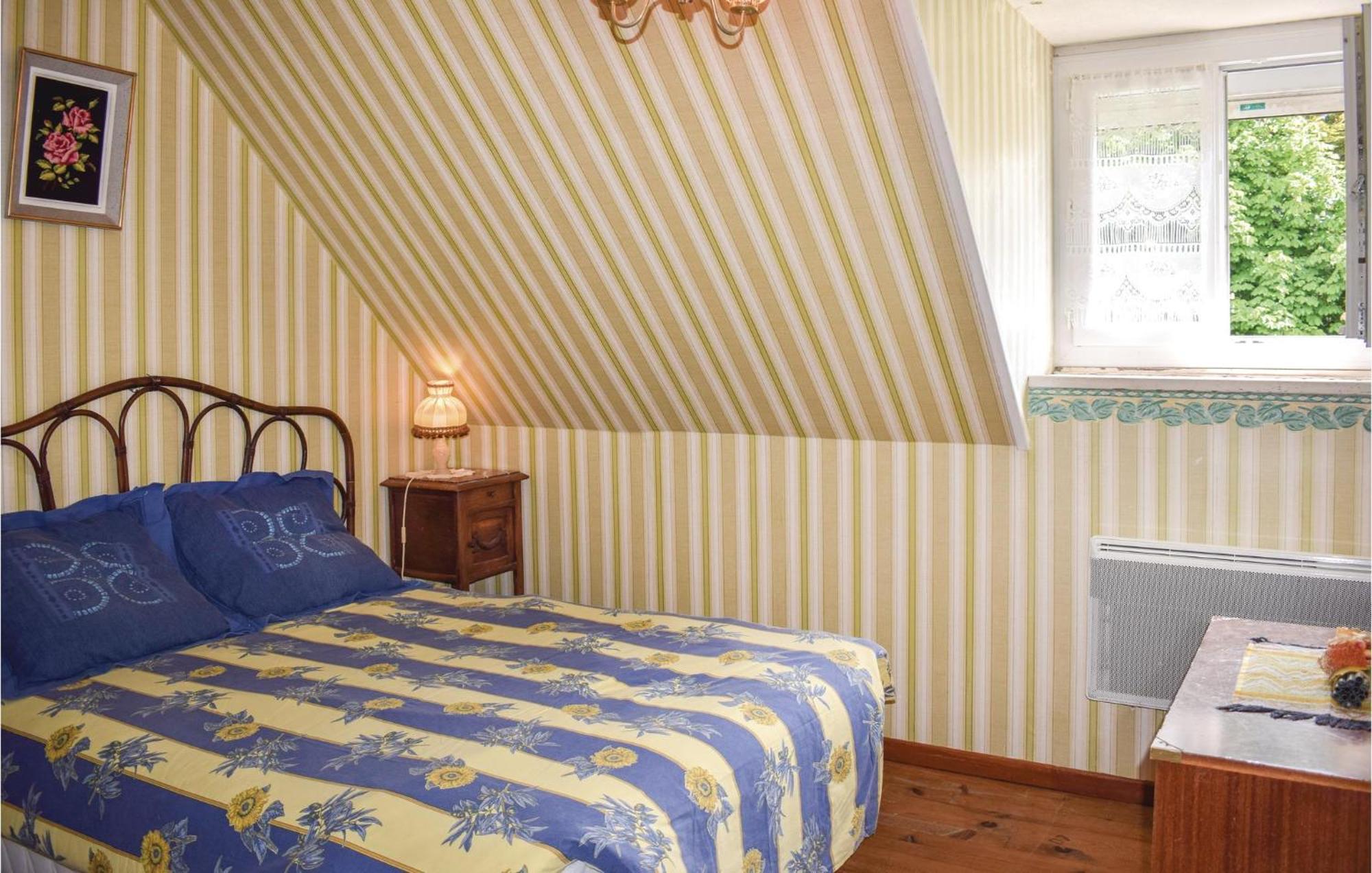 Lovely Home In Le Faouet With Kitchen 外观 照片